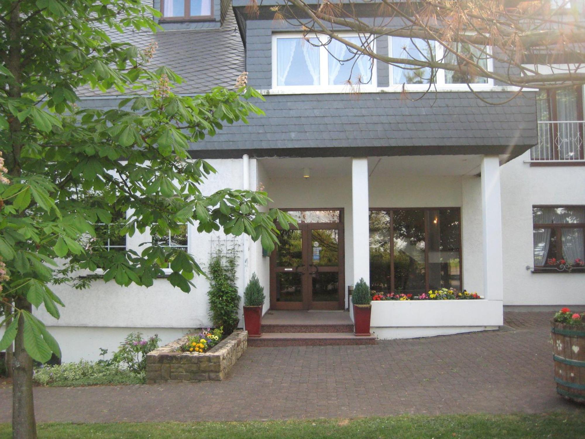 Zenner'S Landhotel Newel Bagian luar foto